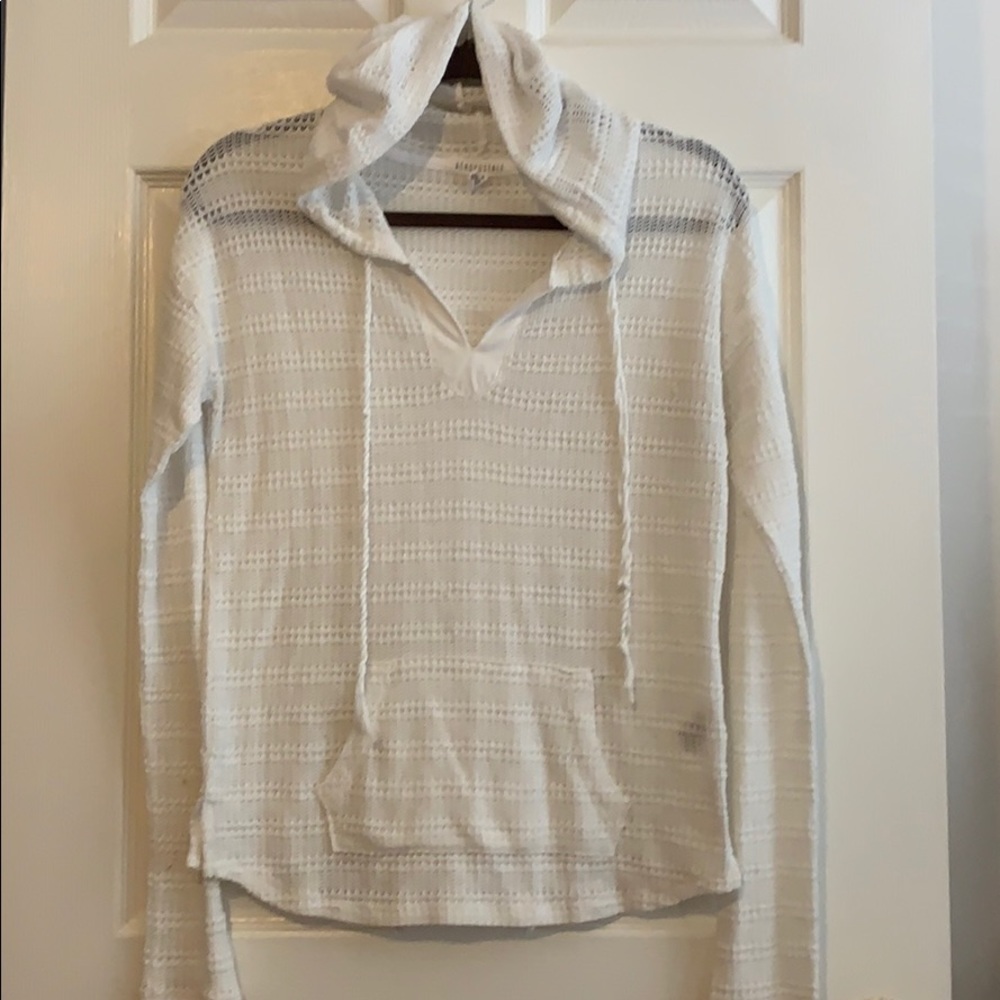 Light weight long sleeve hoodie